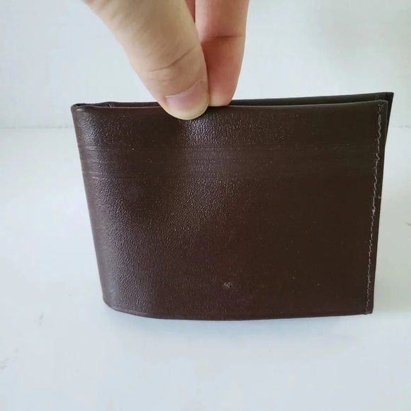 Winfield Steerhide Canada Brown  Leather Billfold Wallet. - Picture 3 of 5